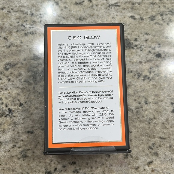 Sunday Riley CEO Glow vitamin c + turmeric face oil - brand new .5 fl oz - Picture 3 of 11